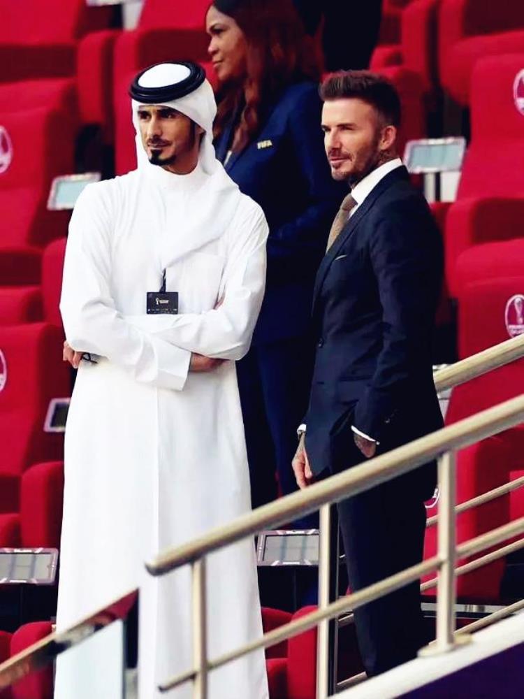 贝克汉姆成卡特尔世界杯代言人壕赚12亿出场两套西装很绅士