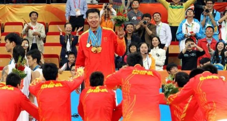 cba现役最强十大国内球员「中国具有NBA实力的12大球员现役6人上榜阿联仅排姚明大哥之后」