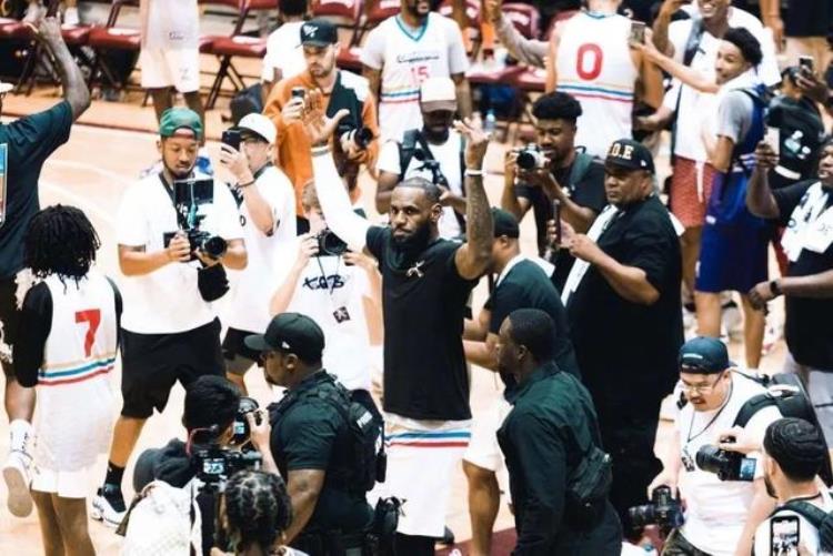 连危险的半职业联赛都打詹皇到底为了啥西雅图回归NBA或靠他