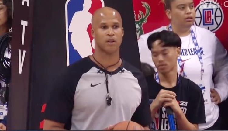 NBA球员当裁判是一种什么体验