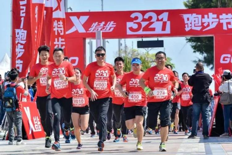 苏炳添穿Nike「苏炳添穿耐克的背后别急中国田径选手穿国产品牌的日子很近」