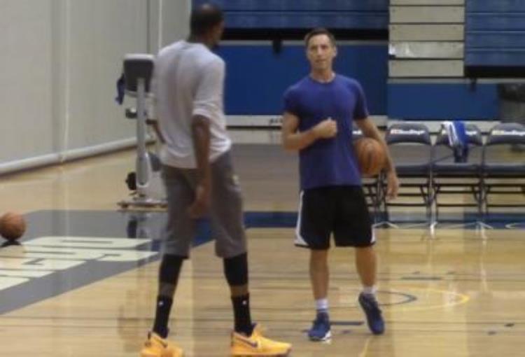 nba球员为啥渴望冠军「为何说总冠军是NBA球员毕生的追求看看这些图就明白令人动容」