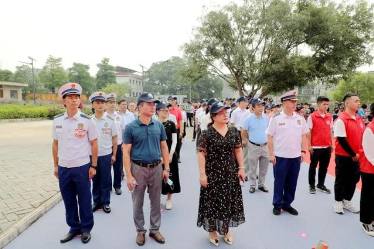燃广西贵港市消防救援支队完成全区第十五届运动会圣火采集任务