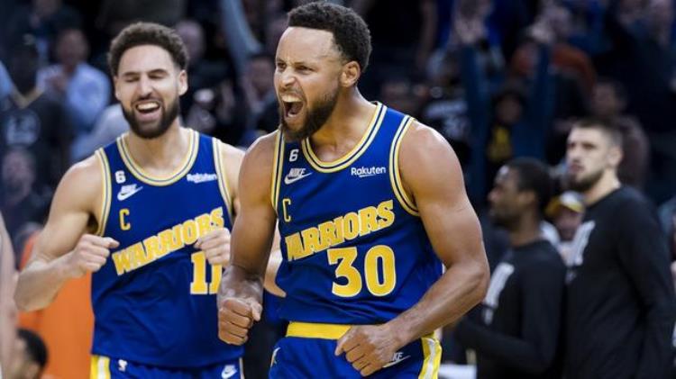 NBA颁奖礼:字母哥获常规赛MVP,东契奇当选最佳新秀「NBA官方更新MVP榜字母哥力压东契奇居首库里杜兰特首进前十」