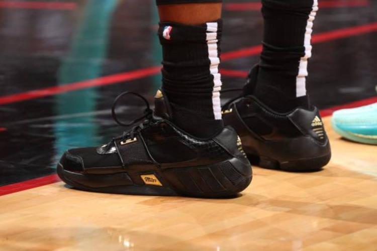 杜兰特上脚KD14「NBA球员上脚杜兰特穿KD15中国球鞋重磅压轴」
