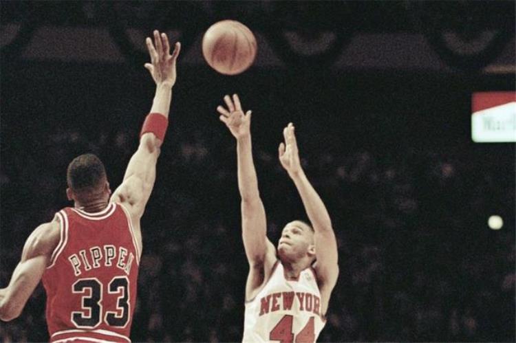 nba裁判误判处罚「改变冠军归属盘点NBA最有争议的十大判罚裁判决定比赛结果」