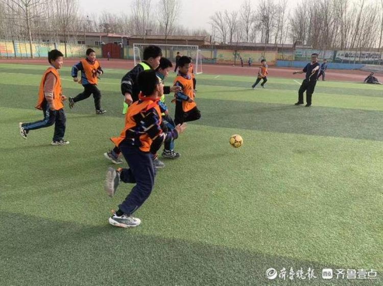 踢出快乐和精彩东昌府区梁水镇镇中心小学级举行足球比赛