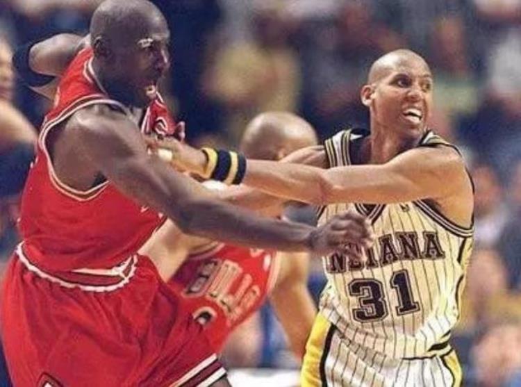 nba裁判误判处罚「改变冠军归属盘点NBA最有争议的十大判罚裁判决定比赛结果」