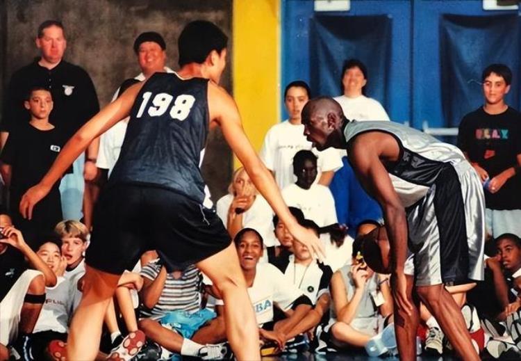 余嘉豪能打nba吗「中国球员如何进入NBA曾凡博和余嘉豪张镇麟有何不同之处」