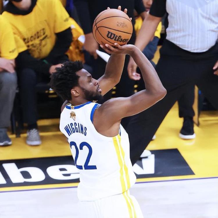 NBA工资帽规则「NBA新规工资帽上调新赛季顶薪金额提高季中锦标赛规则确定」