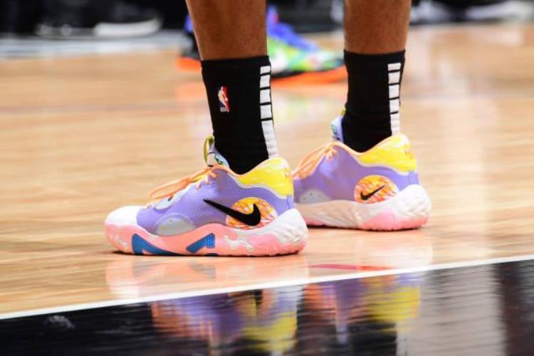 杜兰特上脚KD14「NBA球员上脚杜兰特穿KD15中国球鞋重磅压轴」