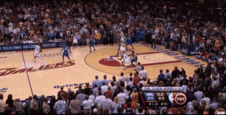 勒布朗詹姆斯生涯总得分「NBA历史总得分第一勒布朗詹姆斯的得分位置和打法的变化」