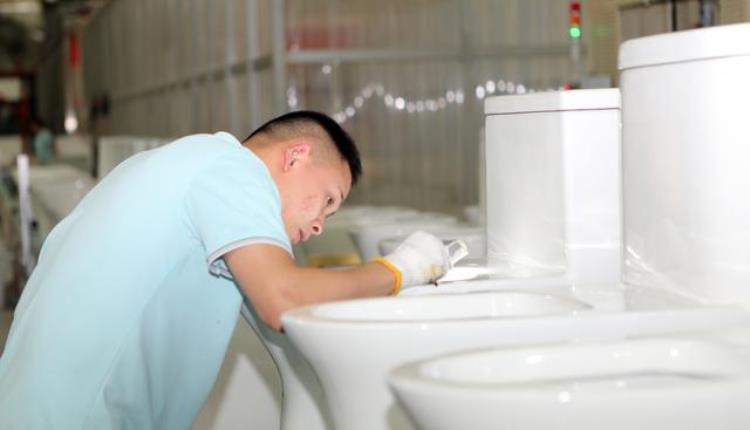 日媒谈中国Z世代新三大件洗碗机智能马桶电竞椅