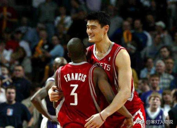 姚明在nba的经历「姚明22岁青涩登录NBA那段激荡人心的往事」