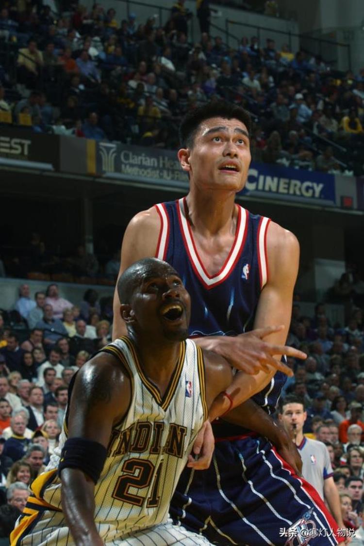 姚明在nba的经历「姚明22岁青涩登录NBA那段激荡人心的往事」