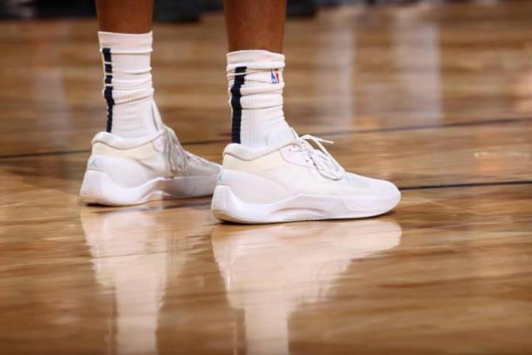 杜兰特上脚KD14「NBA球员上脚杜兰特穿KD15中国球鞋重磅压轴」