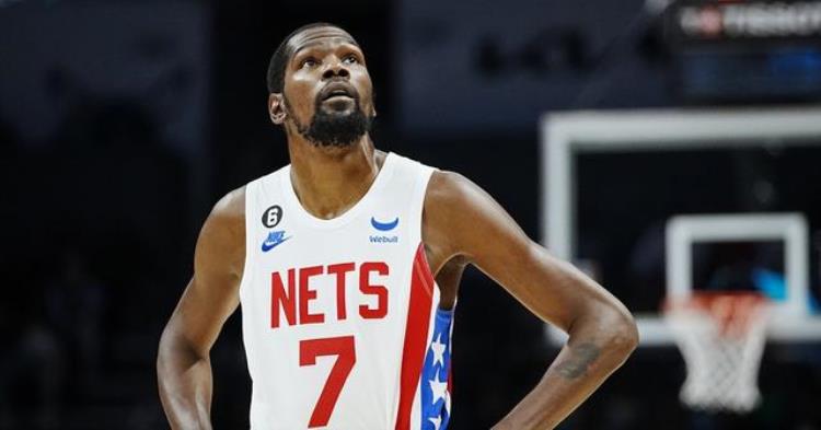 NBA颁奖礼:字母哥获常规赛MVP,东契奇当选最佳新秀「NBA官方更新MVP榜字母哥力压东契奇居首库里杜兰特首进前十」