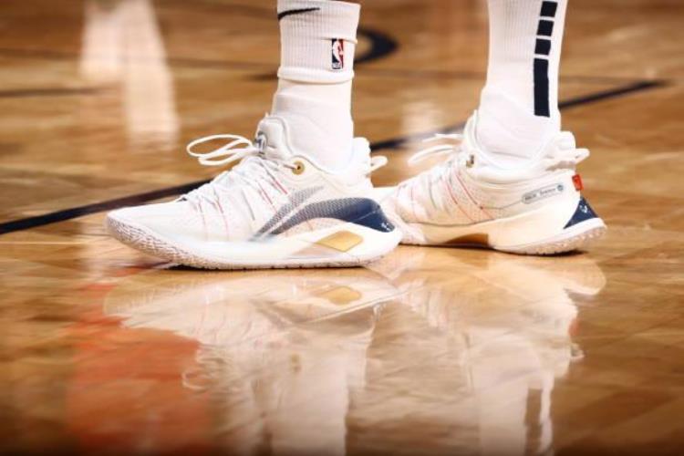 NBA球员上脚杜兰特穿KD15中国球鞋重磅压轴