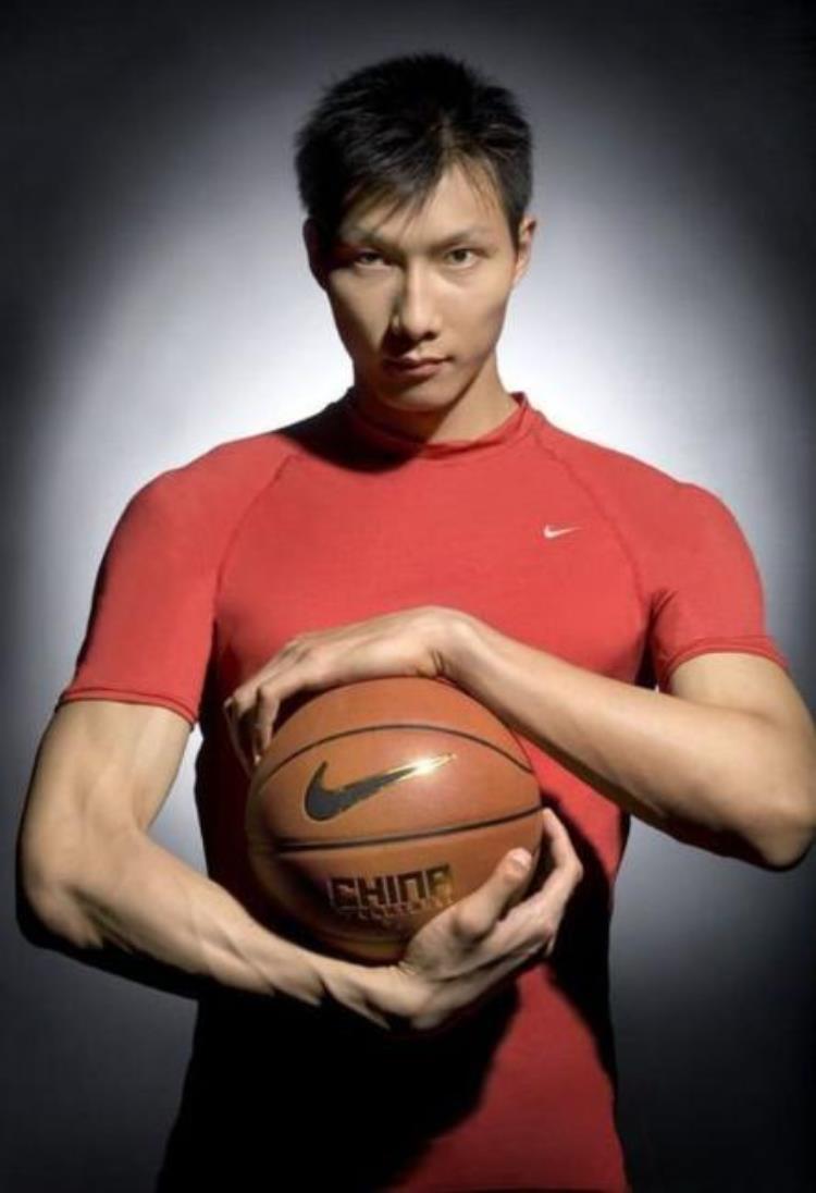 易建联为什么没能在nba立足「易建联为何无法在NBA立足球打得再好都没用真正的原因在这」