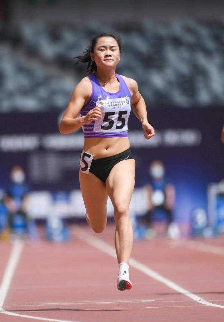 运动员梁小静身高「34中国女飞人34梁小静身高不足一米六屡破纪录速度惊呆黑人选手」