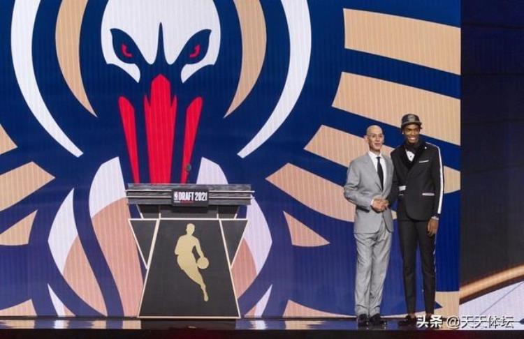 任何人都能参加nba选秀吗「参加NBA选秀有多容易没接触过篮球的人都可以有资格参加」