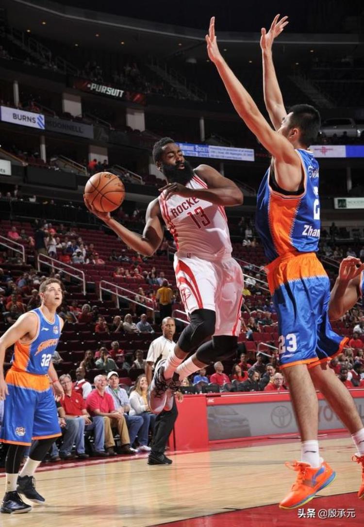上海大鲨鱼为什么打nba「上海大鲨鱼连续成为背景帝为什么对NBA季前赛乐此不疲」