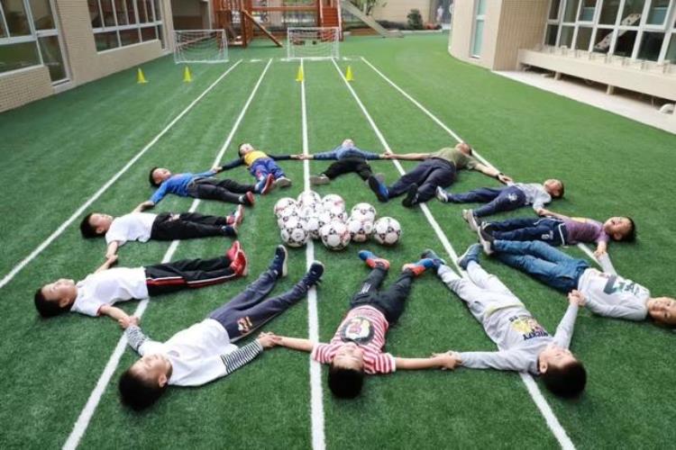 儿童足球梦想「小足球大梦想少儿星计划幼儿足球小小世界杯启动仪式顺利举行」