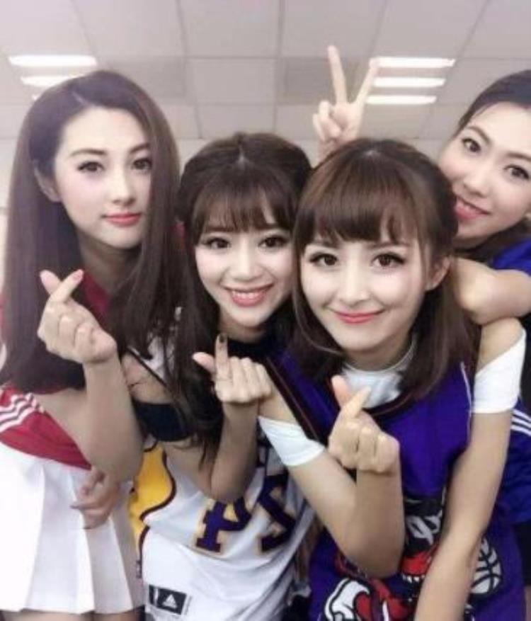 nba女主播身高「又一校花NBA美女主播名模身材堪比明星北大学霸男友令人羡慕」