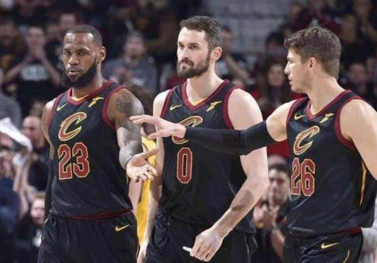 nba季后赛三分球命中数纪录第一的球队和个人分别是谁「NBA季后赛三分球命中数纪录第一的球队和个人分别是谁」