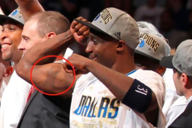 nba球员为啥渴望冠军「为何说总冠军是NBA球员毕生的追求看看这些图就明白令人动容」