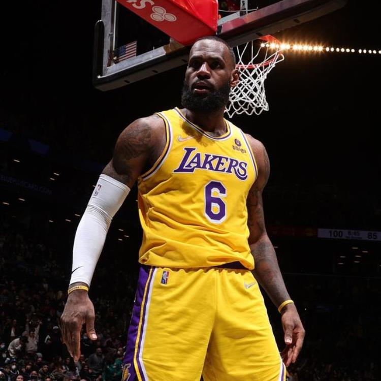 连危险的半职业联赛都打詹皇到底为了啥西雅图回归NBA或靠他