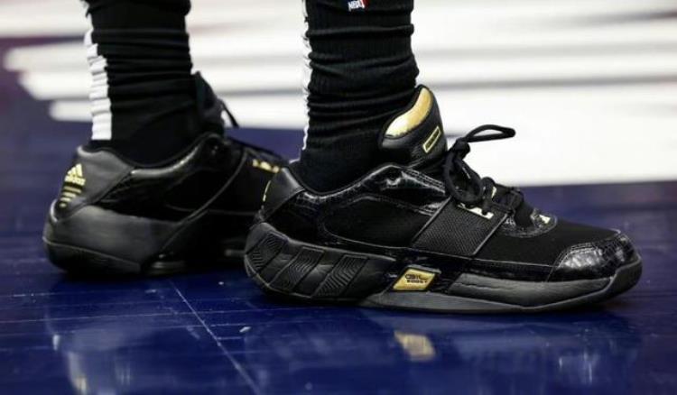伦纳德二代球鞋「NBA球员上脚小卡穿伦纳德2代中国球鞋重磅登场」
