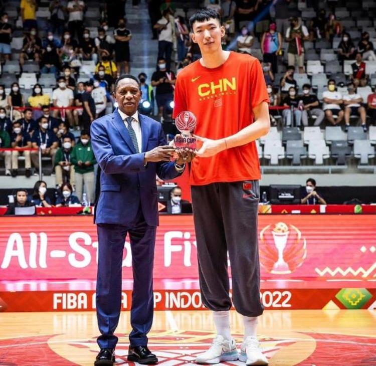 等待官宣周琦加盟快船仅差一步或底薪重返NBA中国篮球喜讯