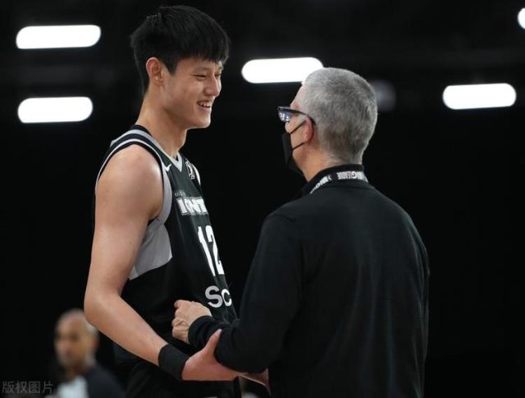 nba有亚洲球员吗「停止对亚洲人的仇恨亚洲球员全部落选NBA是真不买亚洲人的账」