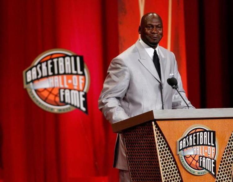 在NBA如何做一名合格的超级巨星5方面很多打球好的球员都做不到