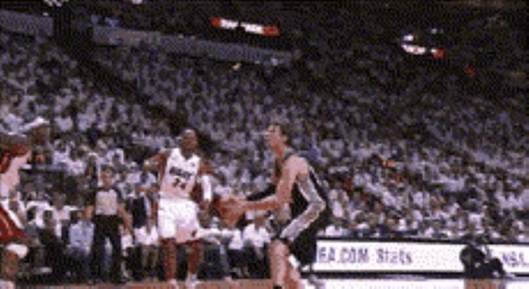 勒布朗詹姆斯生涯总得分「NBA历史总得分第一勒布朗詹姆斯的得分位置和打法的变化」