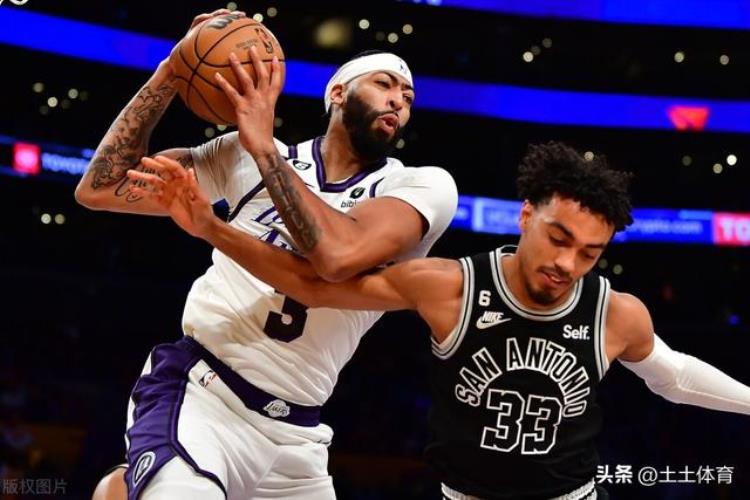 NBA实力榜:湖人重回榜首「NBA最新实力排名湖人上升勇士下跌黑马挺进前二榜首稳定」