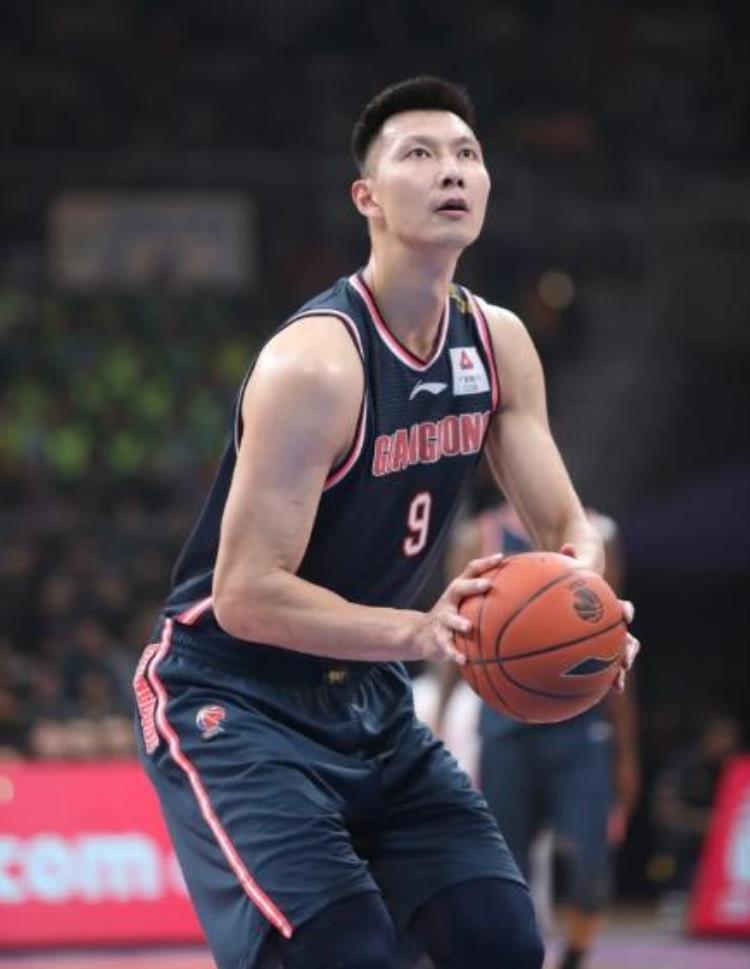 易建联为什么没能在nba立足「易建联为何无法在NBA立足球打得再好都没用真正的原因在这」