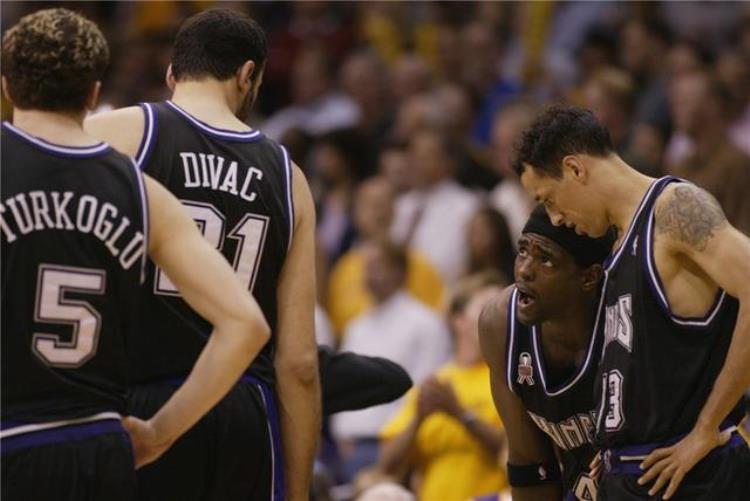nba裁判误判处罚「改变冠军归属盘点NBA最有争议的十大判罚裁判决定比赛结果」