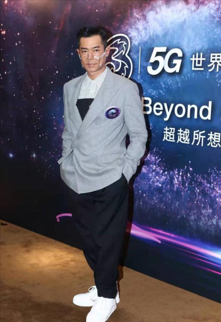 古天乐拒评TVB声梦学员谈中国女排成绩体育精神不只输赢