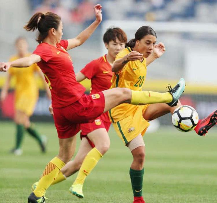 中国男足踢的过美国女足吗「中国男足能踢得过美国女足吗球迷终于可以自信一回了」