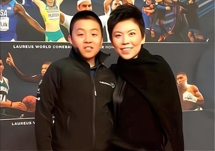 邓亚萍儿子再夺冠军「邓亚萍基因优秀16岁儿子连夺两冠拼保送名额不靠母亲有志气」