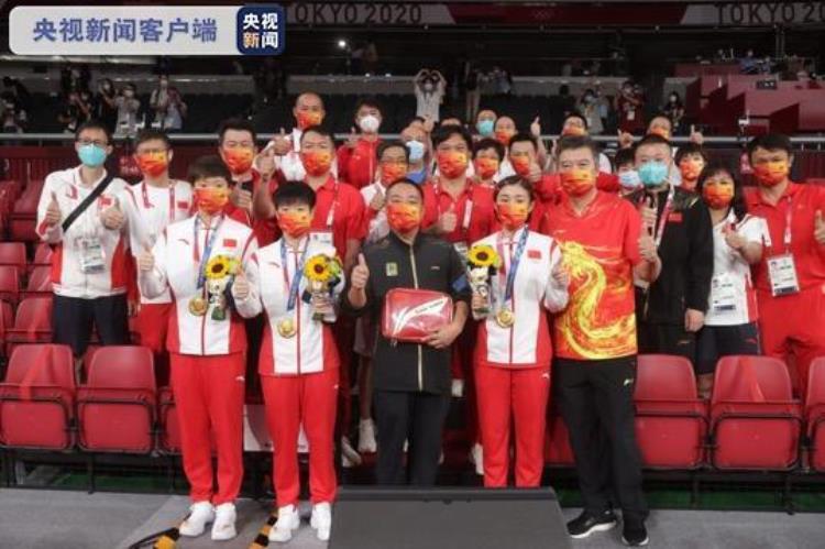 乒乓球女团银牌「乒乓球女团金牌和铜牌都属于中国中国队和中国香港队赛后合影」