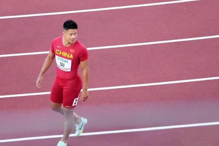 奥林匹克精神的第一项原则「奥林匹克精神有两条第一条全力争胜第二条要有风度的接受失败」