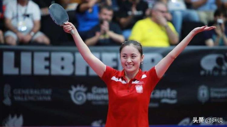 李倩乒乓球运动员「35岁美女削球手李倩在祖国参赛非常棒国乒年轻球员进步明显」