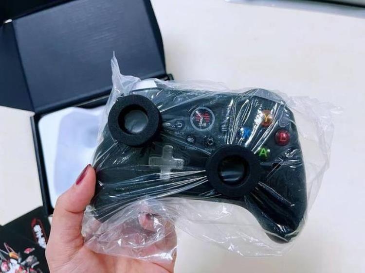 北通阿修罗2无线手柄「北通阿修罗2pro多模版游戏手柄经典电竞级游戏手柄的突破」