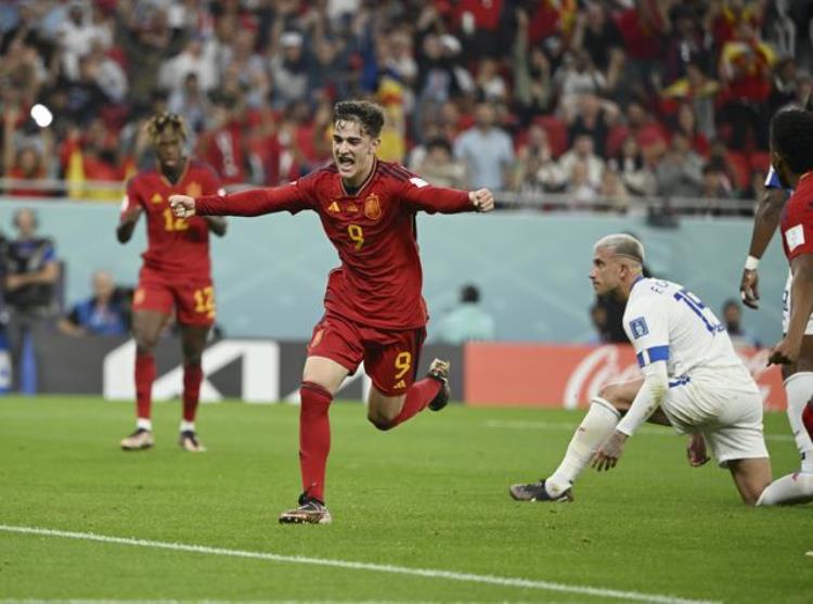 世界杯西班牙意大利「图说世界杯西班牙比利时豪华阵容出击来看精彩瞬间」