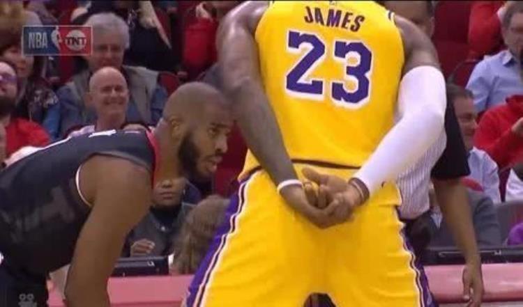 NBA进攻规则「为了进攻观赏性这些年NBA修改8项规则如今还能看到4步上篮」