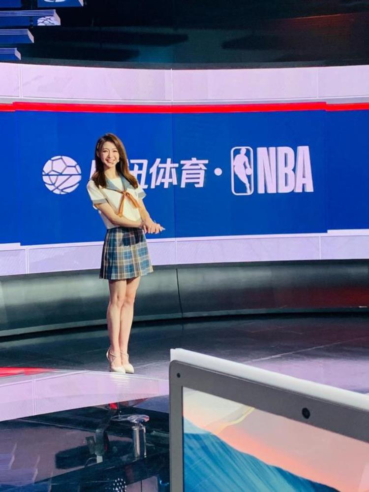 25岁NBA女主播喜欢篮网会打球1米72大长腿像江疏影粉丝46万