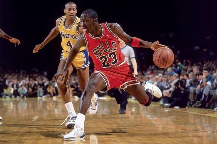 奥尼尔能打几个普通人「奥尼尔NBA只有4个人真正影响了全世界我还不够资格」